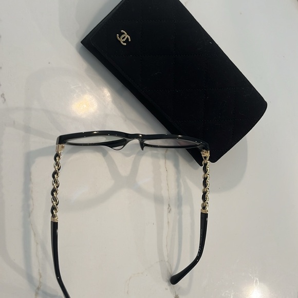 Chanel glasses - Picture 3 of 3